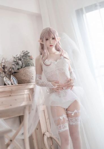把朕的龙精含着h太子妃
