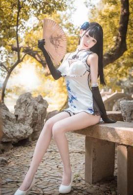 乳房与月亮