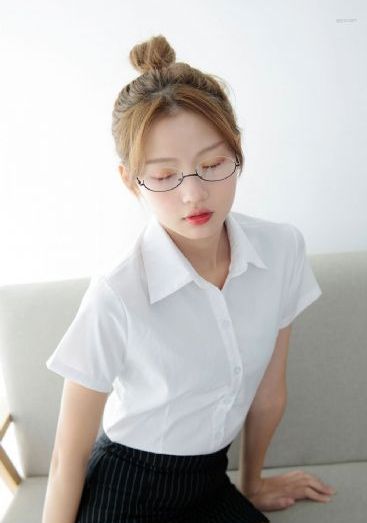 年轻的母亲六